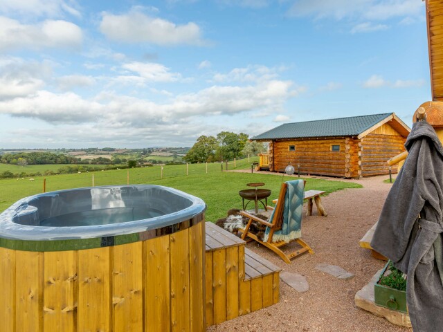 Chestnut Tedstone Log Cabins