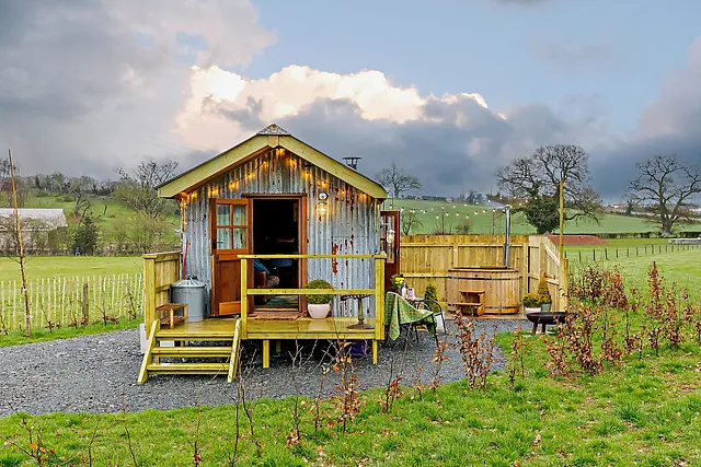 The Farmers Hut