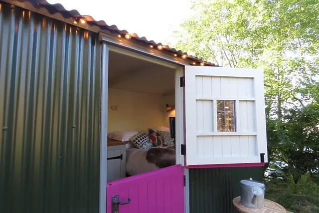 South Torfrey Farm Hut