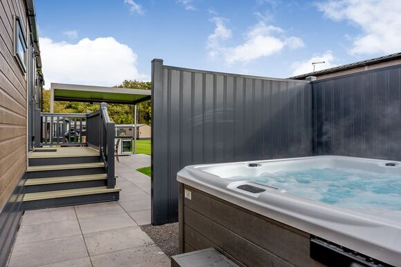 Escape Outdoor Living (Pet) - Angrove Country Park, Great Ayton, Yorkshire Moors and Coast