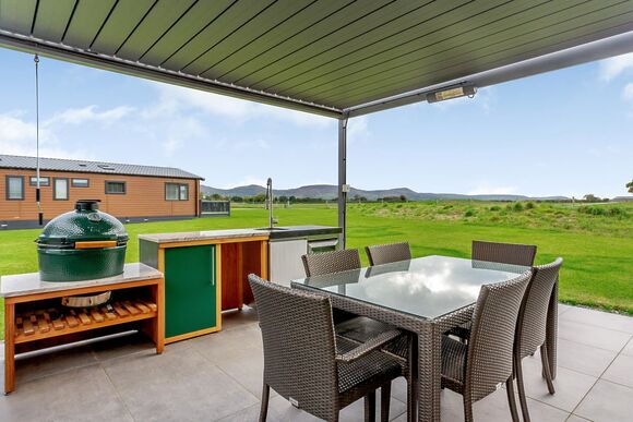 Optimum 8 Outdoor Living (Pet) - Angrove Country Park, Great Ayton, Yorkshire Moors and Coast