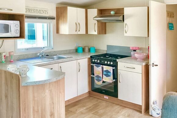 8 Berth Superior Caravan Pet Free - Barmouth Bay Holiday Park, Tal-Y-Bont, Gwynedd