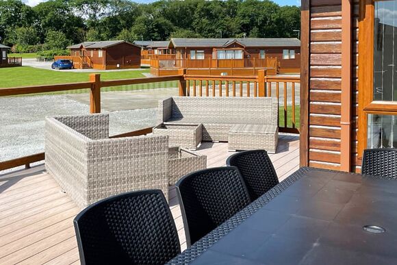 Sequioa Lodge - Burton Constable Holiday Park, Sproatley