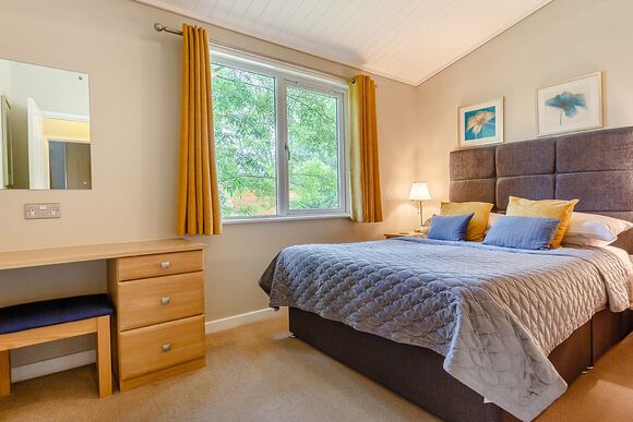 Churchill Lodge 16 - Bluewood Lodges, Cotswolds