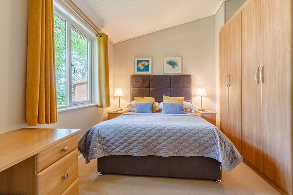 Churchill Lodge 16 - Bluewood Lodges, Cotswolds