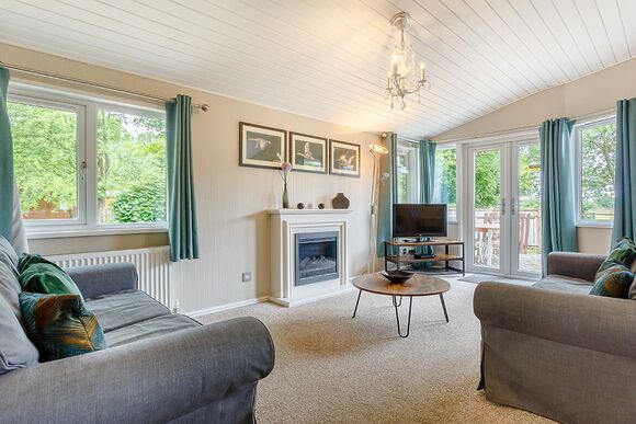 Kingham Lodge 13 - Bluewood Lodges, Cotswolds