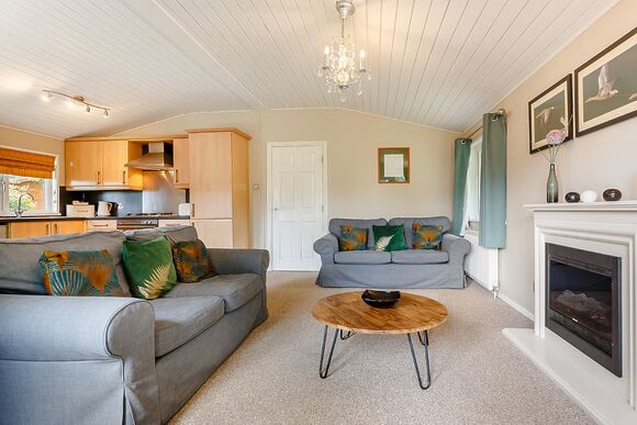 Kingham Lodge 13 - Bluewood Lodges, Cotswolds