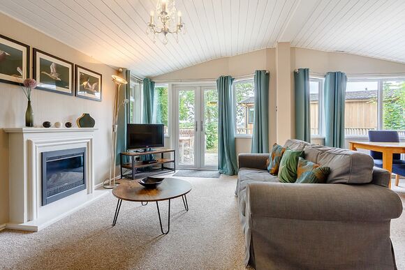 Kingham Lodge 17 - Bluewood Lodges, Cotswolds