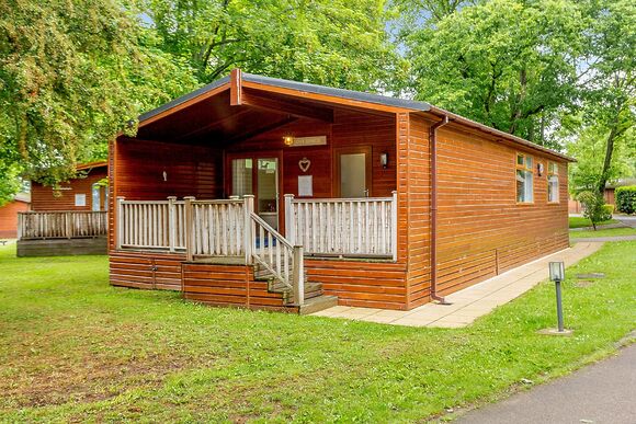 Juliet Lodge 27 - Bluewood Lodges, Cotswolds