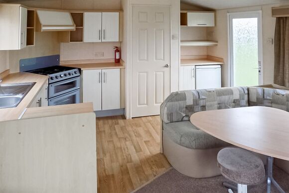 Deluxe 3 Bedroom Pet - Brightlingsea Holiday Park, Brightlingsea