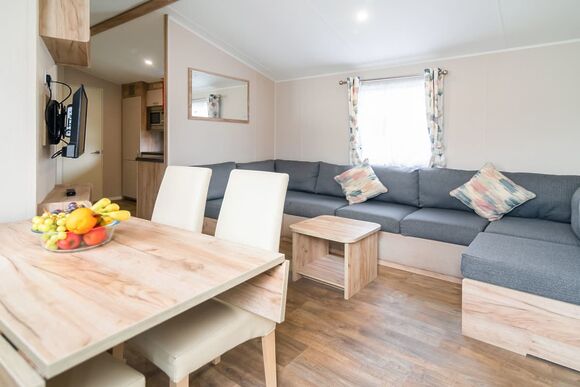 Gold+ Caravan 4 Sleeps 10 - Carlton Meres Holiday Park, Saxmundham