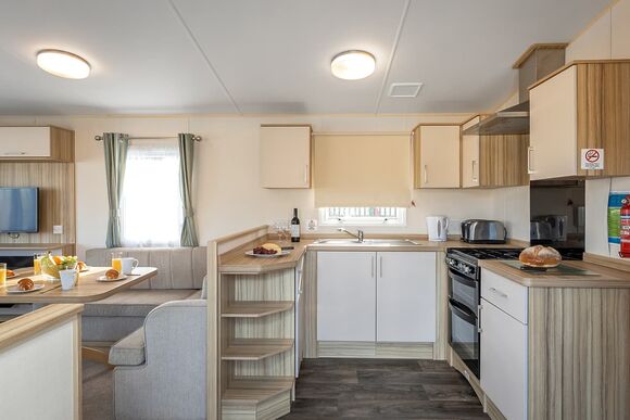 Gold Plus 2 Caravan (sleeps 6) with decking (Pet ) - Carlton Meres Holiday Park, Saxmundham