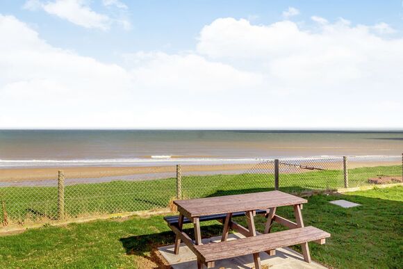 Castaways Oyster 8 Sea View (Pet) - Castaways Holiday Park, Bacton-on-Sea