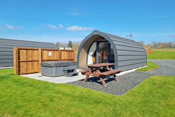 Mega Pod 2 (Pet) - Coldstream Holiday Park, Coldstream