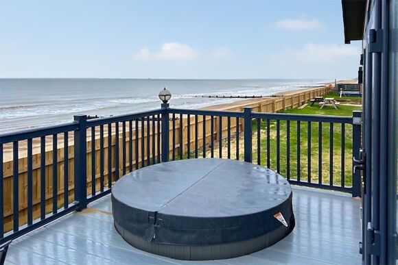 Seaview Luxury 2 (Hot Tub) - Sandy Beach Holiday Park, Bacton