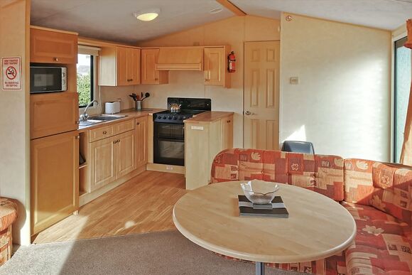 Silver Plus 4 Bed Pets Allowed Sleeps 8 - Clarach Bay Holiday Village, Clarach Bay, Nr Aberystwyth