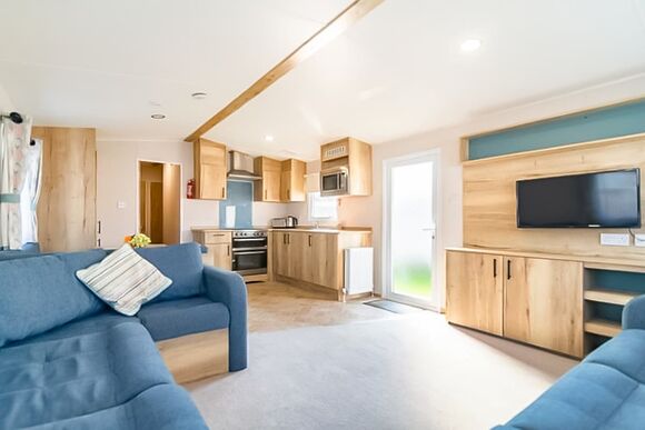 Gold Plus 3 Caravan (Sleeps 8) Pet Friendly - Coghurst Hall, Hastings