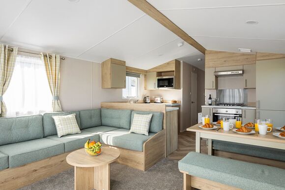 Gold Plus 3 Caravan (sleeps 8) with decking - Dovercourt, Dovercourt 