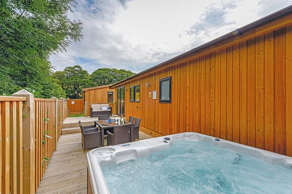 Dovestone Spa 6 (Pet) - Dovestone Holiday Park, Greenfield