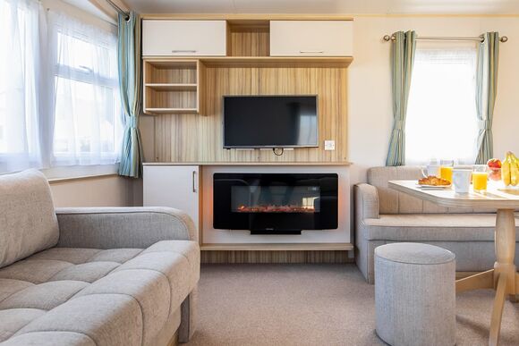 Gold Plus 2 Caravan (sleeps 6) with decking (Pet) - Rye Harbour, Rye