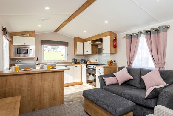 Gold Plus Caravan with Decking 1(Pet Friendly) - Rye Harbour, Rye