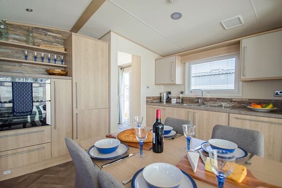 Platinum Caravan 2 with Decking  (Pet Friendly) - Rye Harbour, Rye