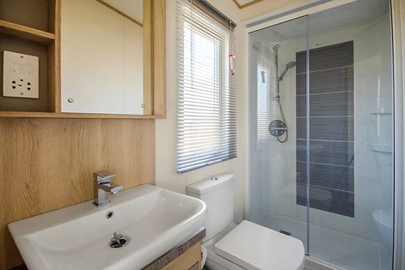 Platinum Caravan 2 with Decking  (Pet Friendly) - Rye Harbour, Rye