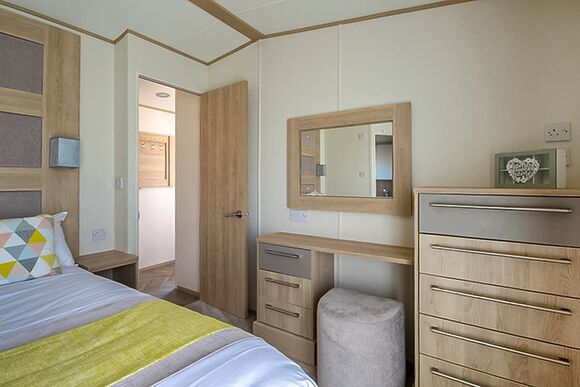 Platinum 3 Caravan with Decking - Rye Harbour, Rye