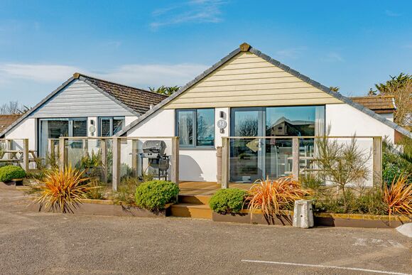 Driftwood Villa 3 - Golden Coast Holiday Park, Woolacombe