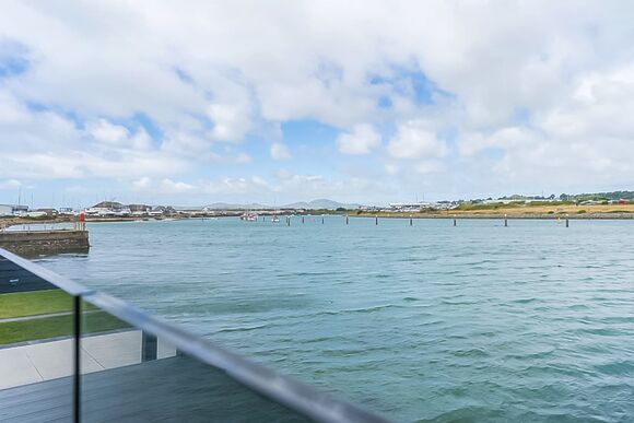 Lodge 3 - Gimblet Rock, Gimblet Rock, Pwllheli