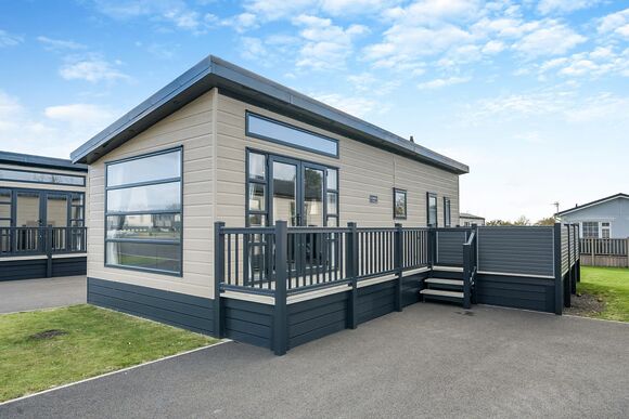 Athena Couples VIP - Green Meadows Country Park, Blackford