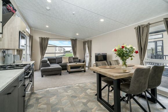 Athena Couples VIP - Green Meadows Country Park, Blackford