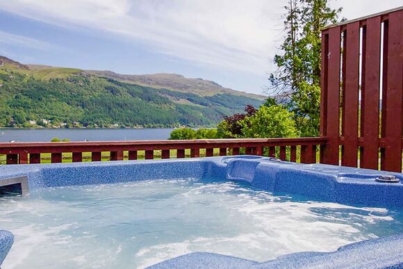 3 Bed Hot Tub Cottage (Pet) - Drimsynie Holiday Village, Lochgoilhead, on the Drimsynie Estate, Argyll