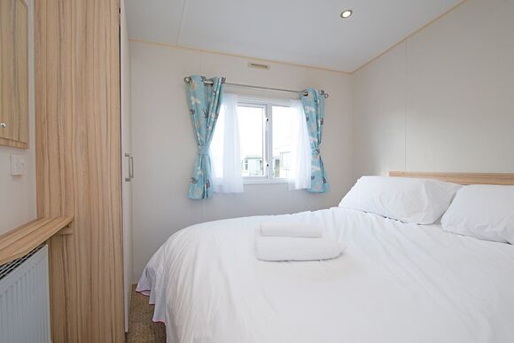 Bronze 2 Bed Caravan - Hayling Island Holiday Park, Hayling Island