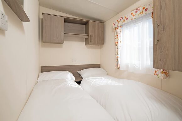 Bronze 3 Bed Caravan - Hayling Island Holiday Park, Hayling Island