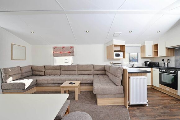 Silver 3 Bed Pet Caravan - Hayling Island Holiday Park, Hayling Island