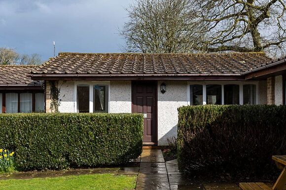 Bronze 2 Bed 4 Berth Bungalow - Hengar Manor Country Park, St Tudy, Bodmin