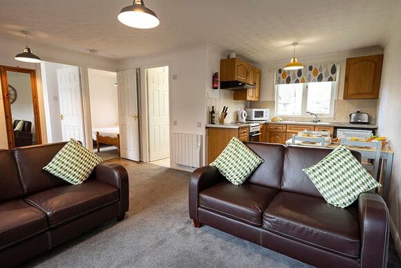 Bronze 2 Bed 4 Berth Bungalow - Hengar Manor Country Park, St Tudy, Bodmin