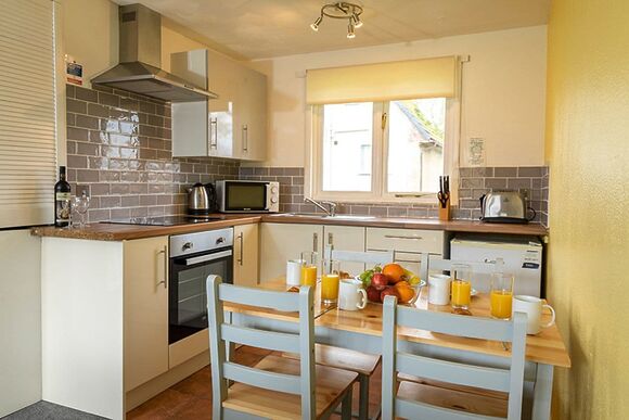 Silver 2 Bed 4 Berth Bungalow - Hengar Manor Country Park, St Tudy, Bodmin