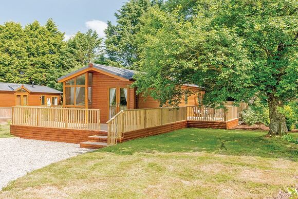 Cherry Tree Lodge - Herons Brook Retreat Lodges, Narberth, Nr Tenby