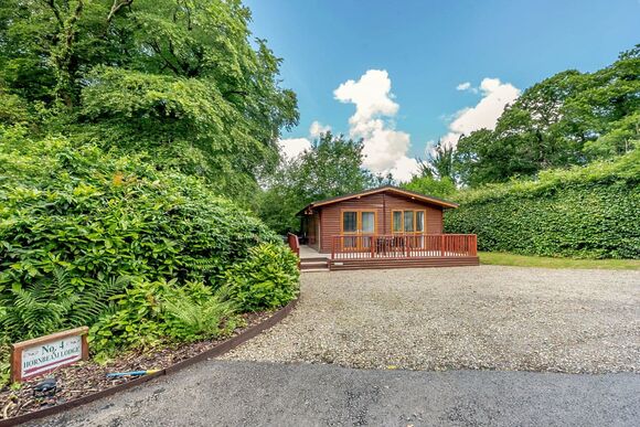 Hornbeam Lodge 2 - Herons Brook Retreat Lodges, Narberth, Nr Tenby