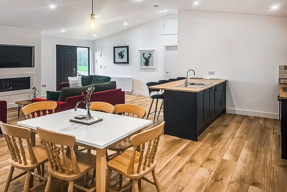 Hawthorn Lodge VIP - The Woods at Herons Mead, Orby