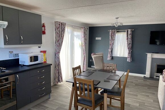 Mendip Lodge 2 (Pet) - Holiday Resort Unity, Brean Sands 