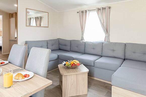 Gold Plus 4 Caravan (Sleeps 9) - Chichester Lakeside Holiday Park, Chichester