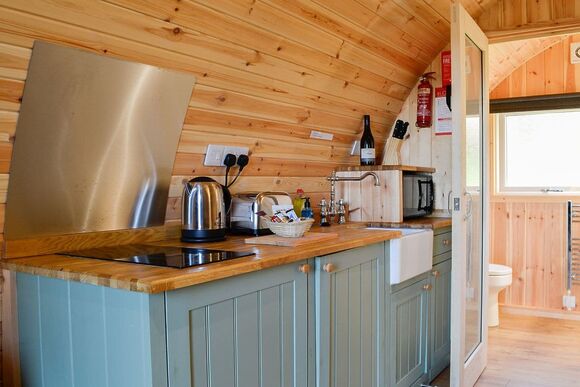 Holly Tree - Lowside Farm Glamping, Troutbeck