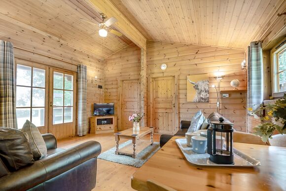 Robins Rest Lodge - Woodside Lodges Country Park, Ledbury