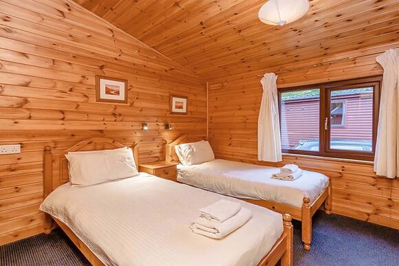 Classic 2 Bed Lodge (Pet) - Loch Lomond Holiday Park, Inveruglas, Argyll