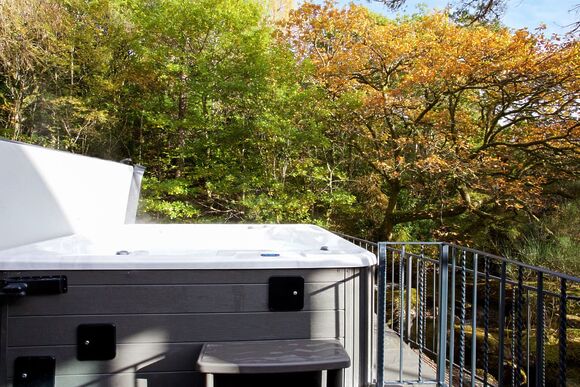 Mill House sleeps 8 Hot Tub -  Loch Tay Highland Lodge Park, Killin