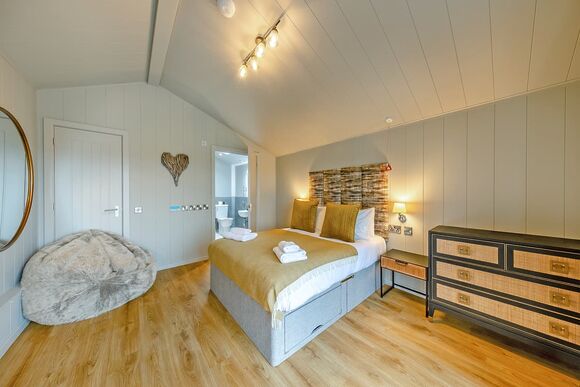 Buttercup Lodge - Love2Stay Mid Wales, Newtown