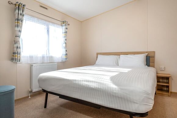 Gold Plus 2 Caravan (sleeps 6) - Malvern View Country and Leisure Park, Worcester